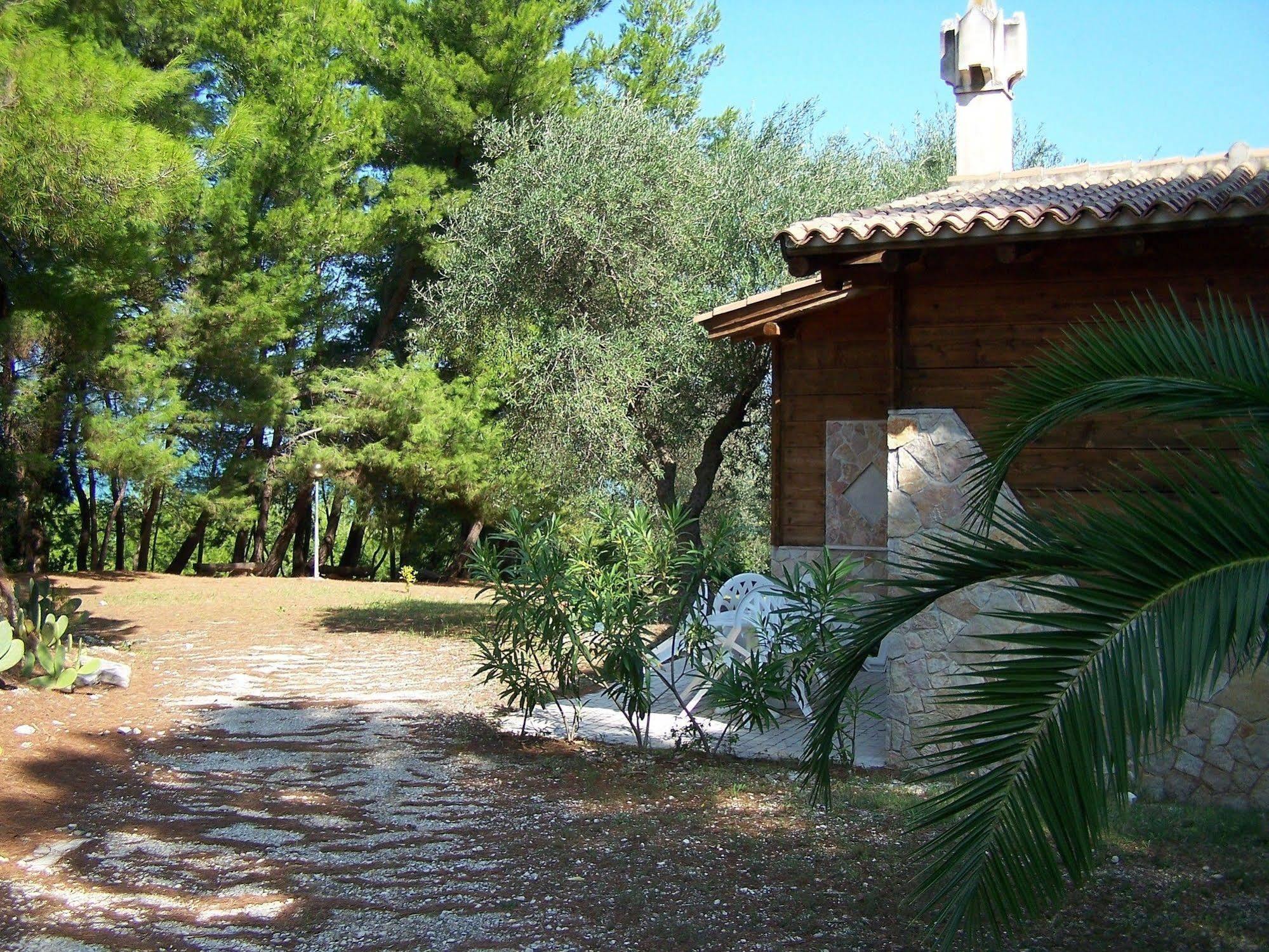 Tenuta Molino Di Mare- Ecoresort Con Villini Роди Гарганико Екстериор снимка