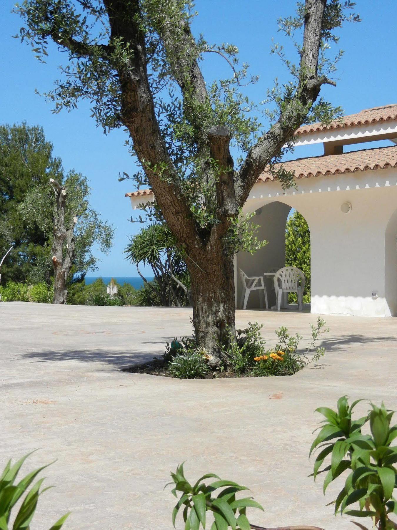 Tenuta Molino Di Mare- Ecoresort Con Villini Роди Гарганико Екстериор снимка